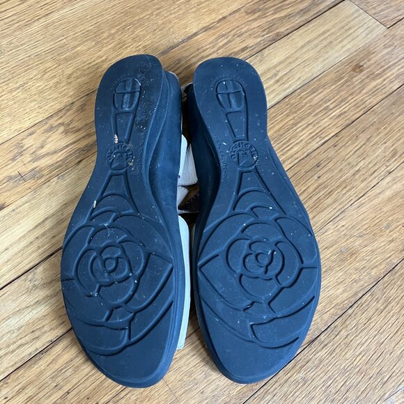 Mephisto Cream Sandals Size 8 - Picture 2 of 3